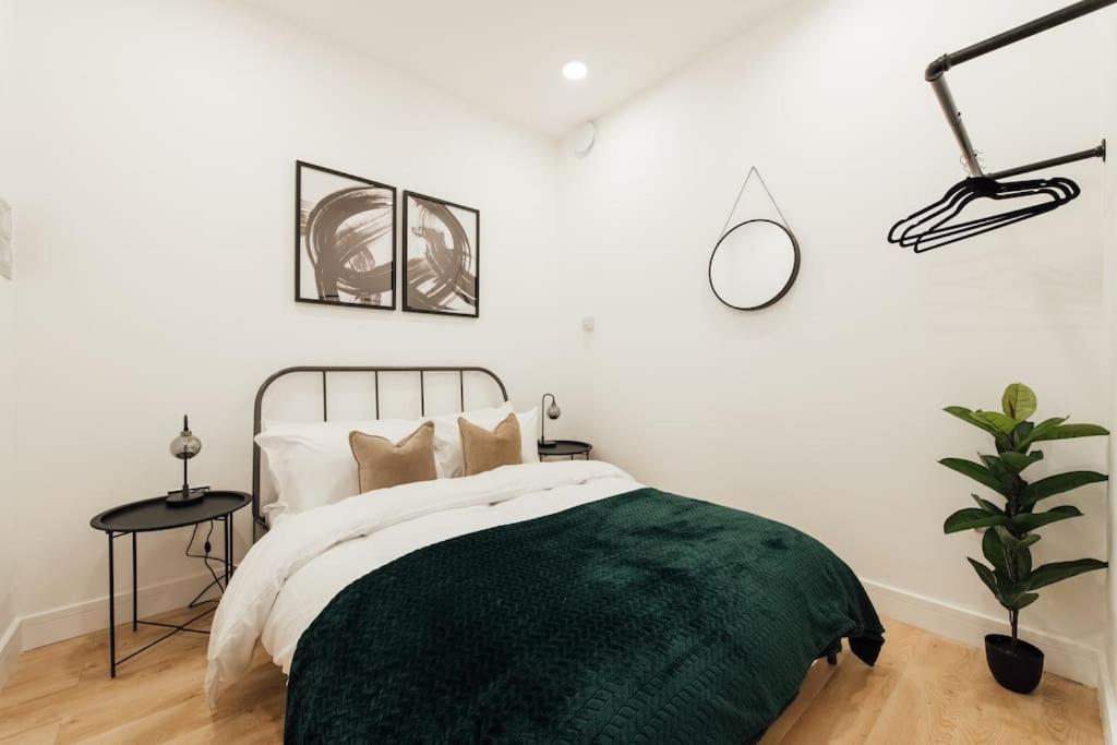 Stylish 2 Bedroom Flat In Ilford, London Exterior photo